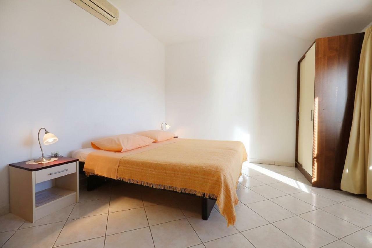 Apartament Pavin *